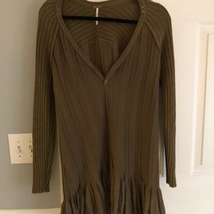 FREE PEOPLE SWEATER